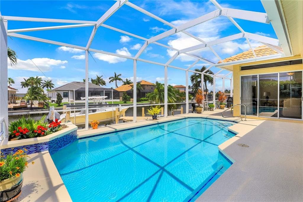 242 Seminole CT MARCO ISLAND, FL 34145