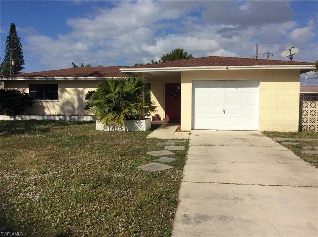 2121 SE 6th LN CAPE CORAL, FL 33990