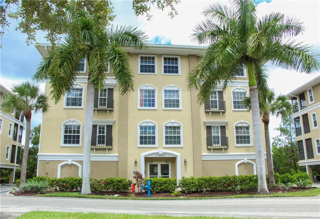 10080 Lake Cove DR 102 FORT MYERS, FL 33908