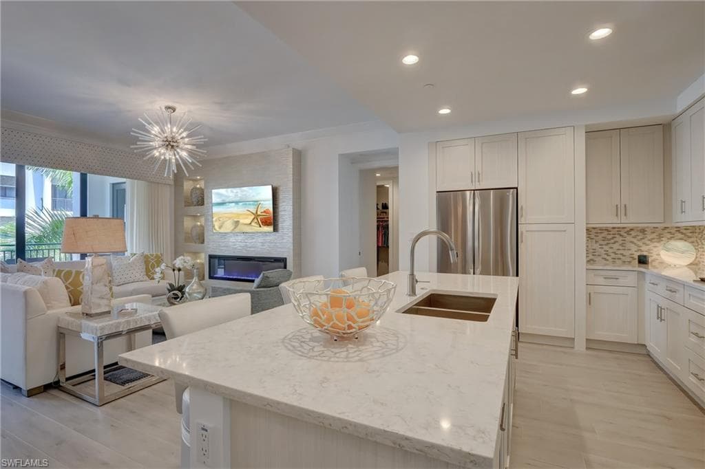 1135 3rd AVE S 305 NAPLES, FL 34102
