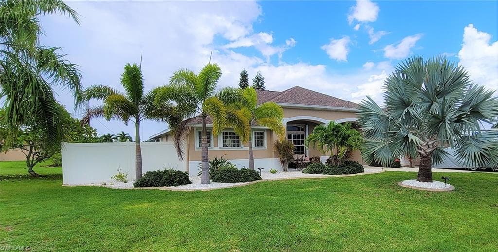 201 SW 35th ST CAPE CORAL, FL 33914