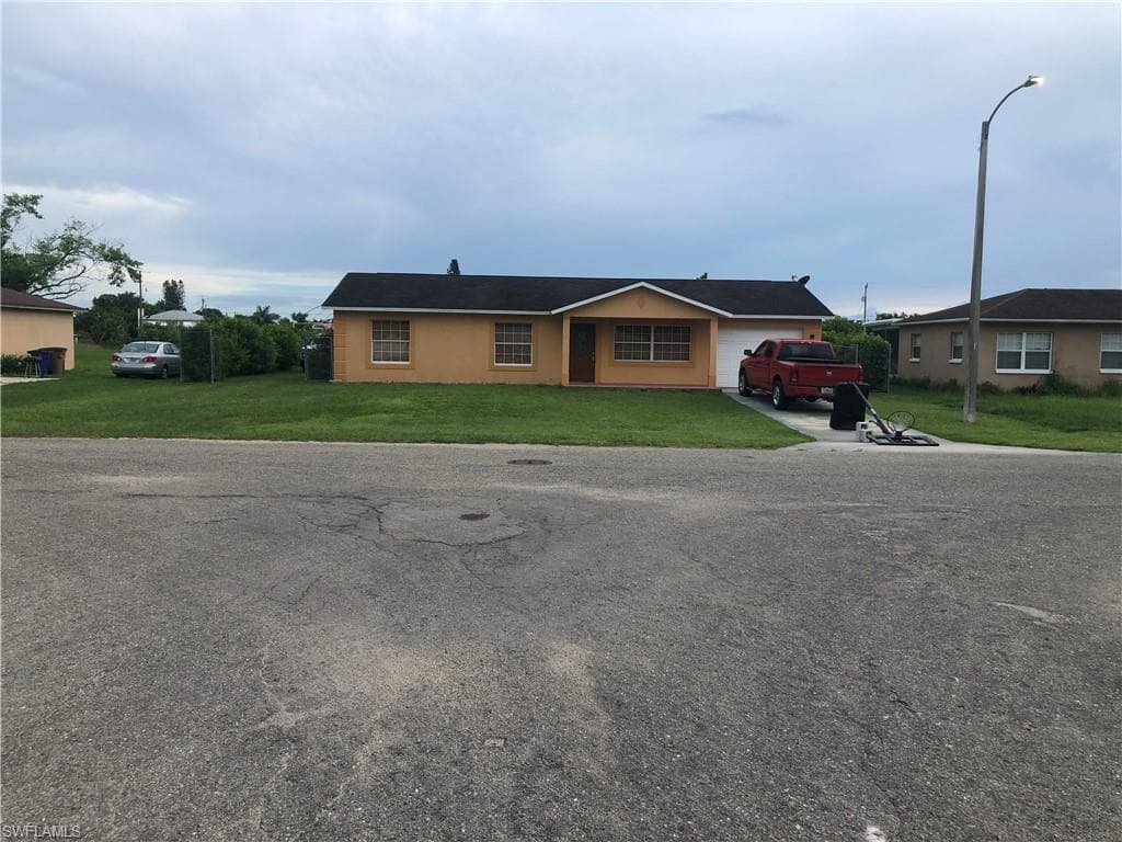 126 Stetson ST LEHIGH ACRES, FL 33936