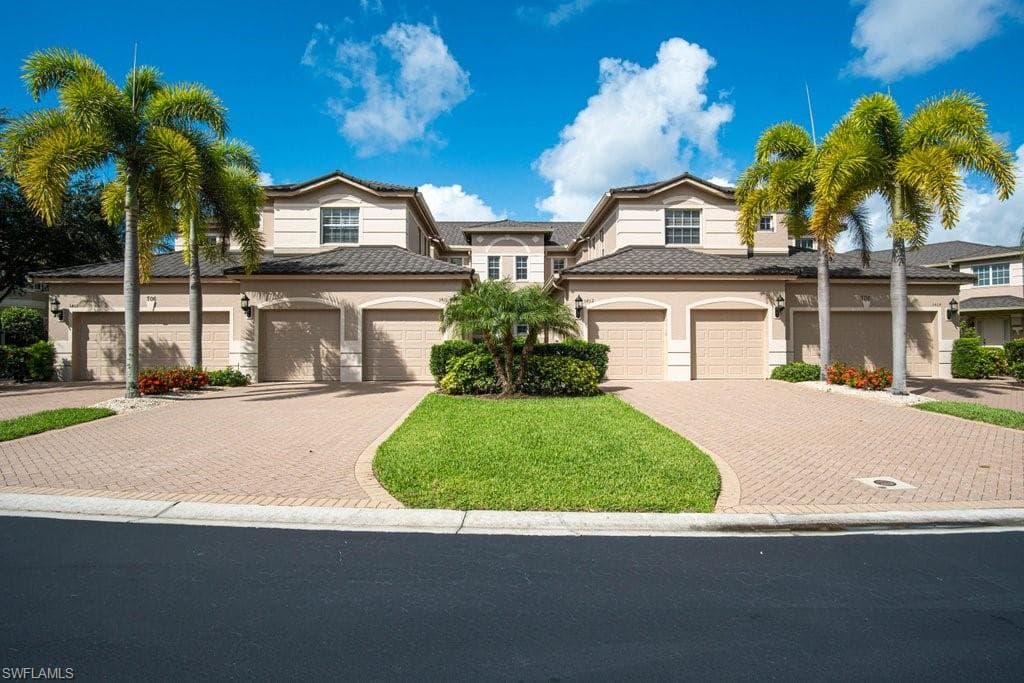 706 Regency Reserve CIR 3402 NAPLES, FL 34119