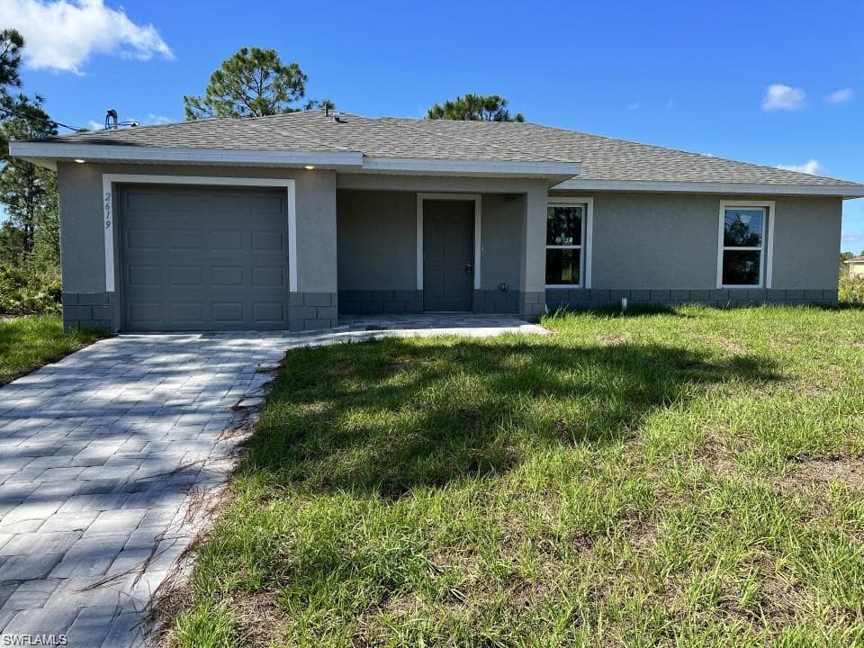 190 Verdun AVE LEHIGH ACRES, FL 33974