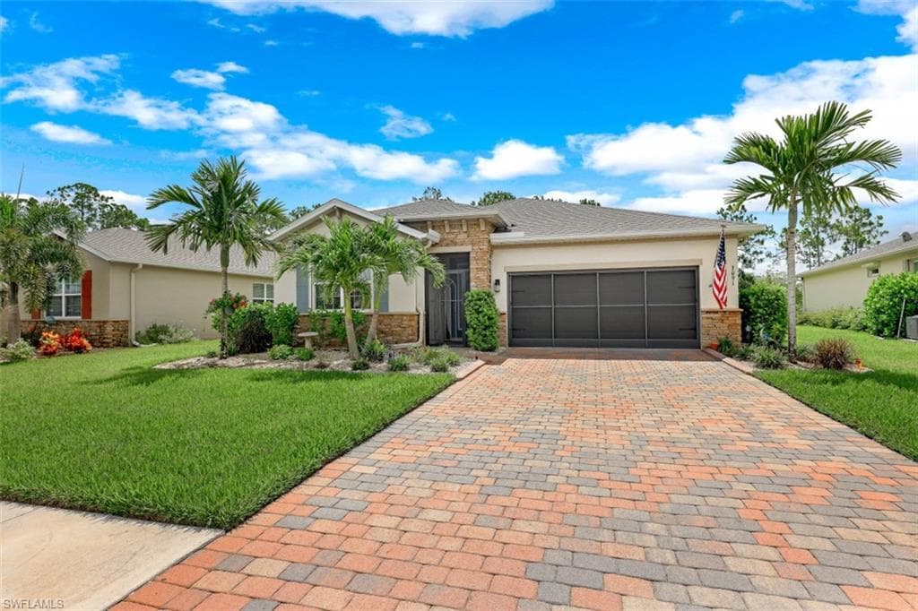 3091 Amadora CIR CAPE CORAL, FL 33909
