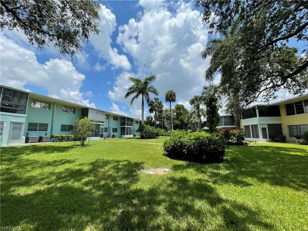 1211 Tropic TER NORTH FORT MYERS, FL 33903