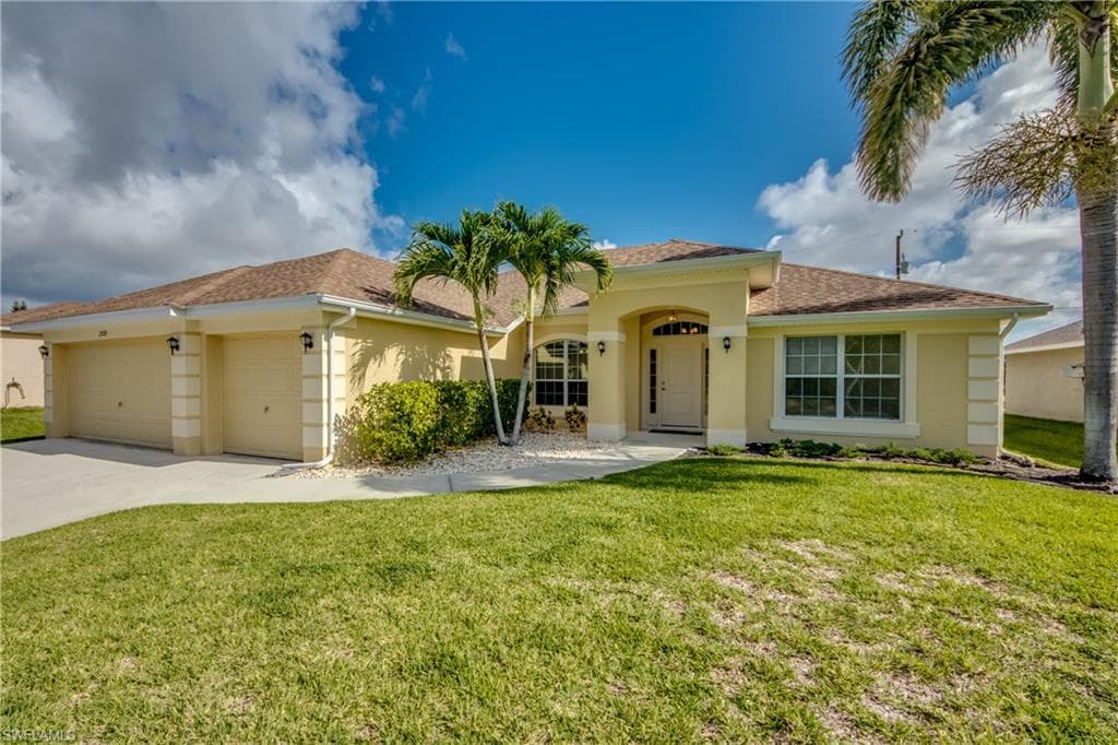 2209 SW 4th ST CAPE CORAL, FL 33991