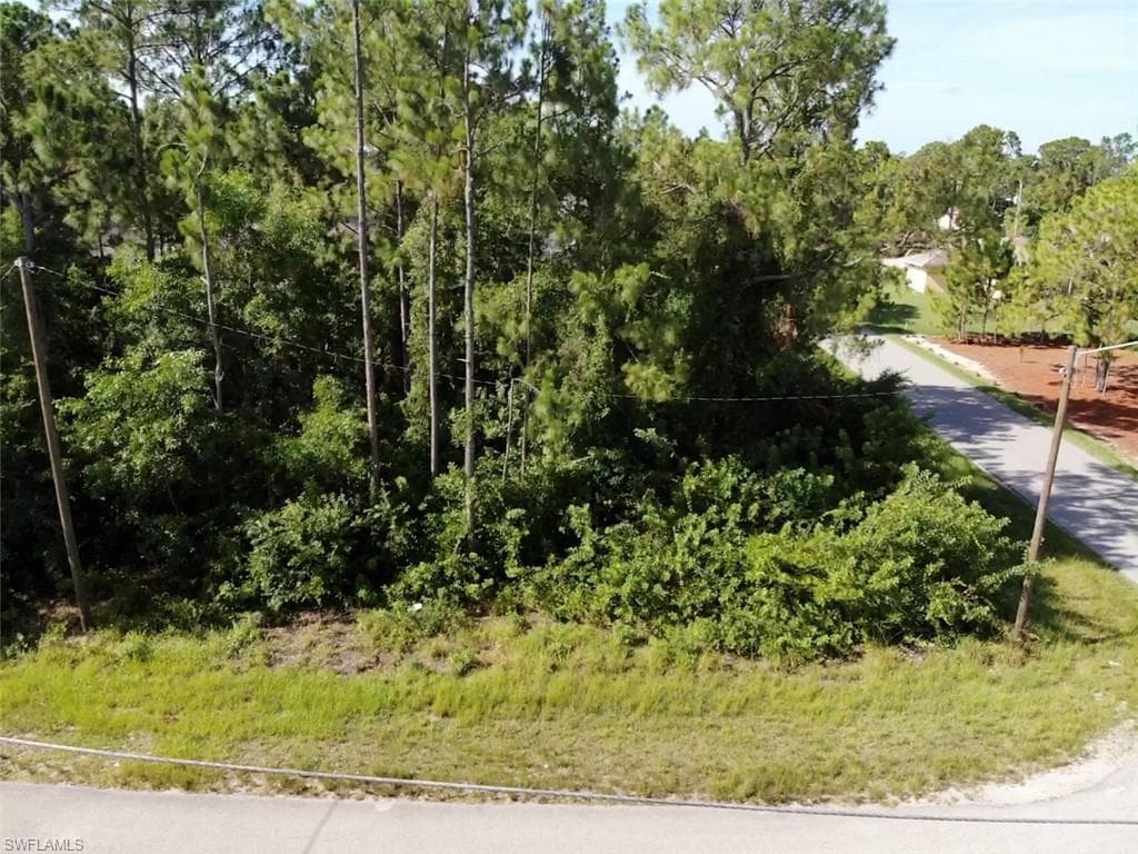 2519 10th ST W LEHIGH ACRES, FL 33971