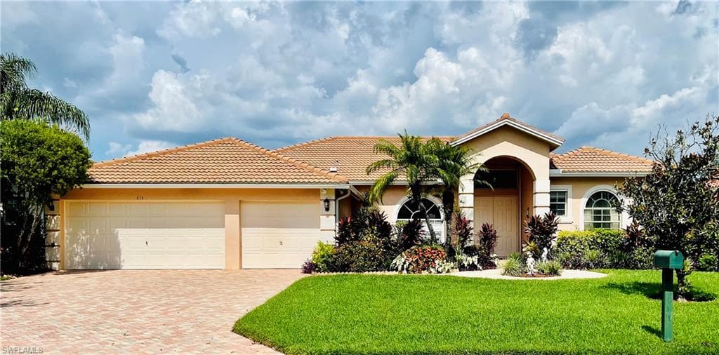 614 Grand Rapids BLVD NAPLES, FL 34120