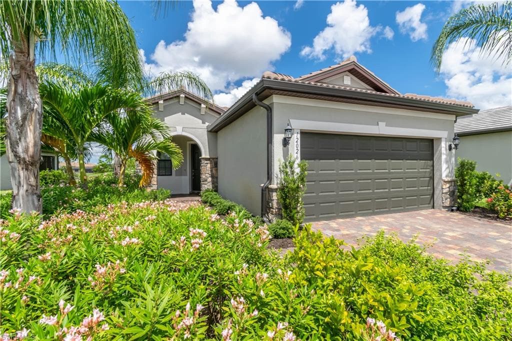 12026 Westmoreland WAY SW FORT MYERS, FL 33913