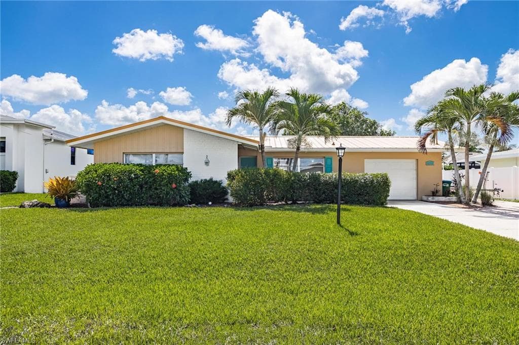 5329 Delano CT CAPE CORAL, FL 33904