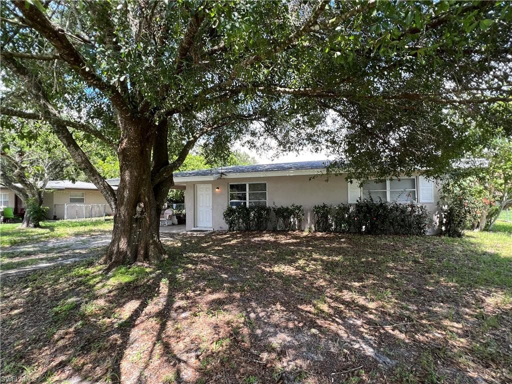 435 Lorraine DR FORT MYERS, FL 33905