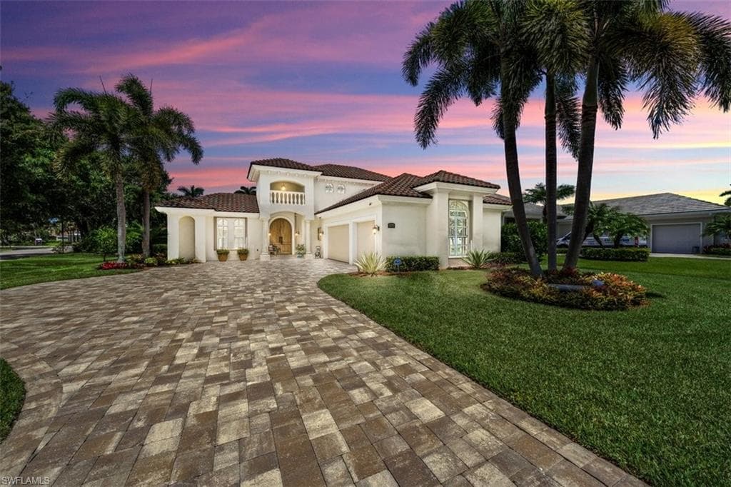 2205 Goshawk CT NAPLES, FL 34105