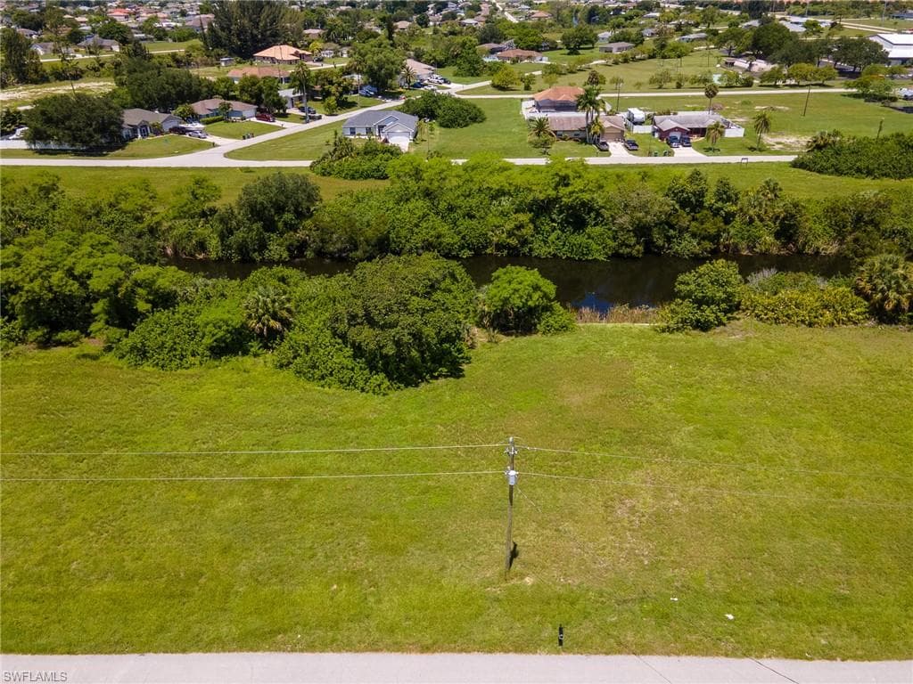 2206 22nd AVE CAPE CORAL, FL 33909