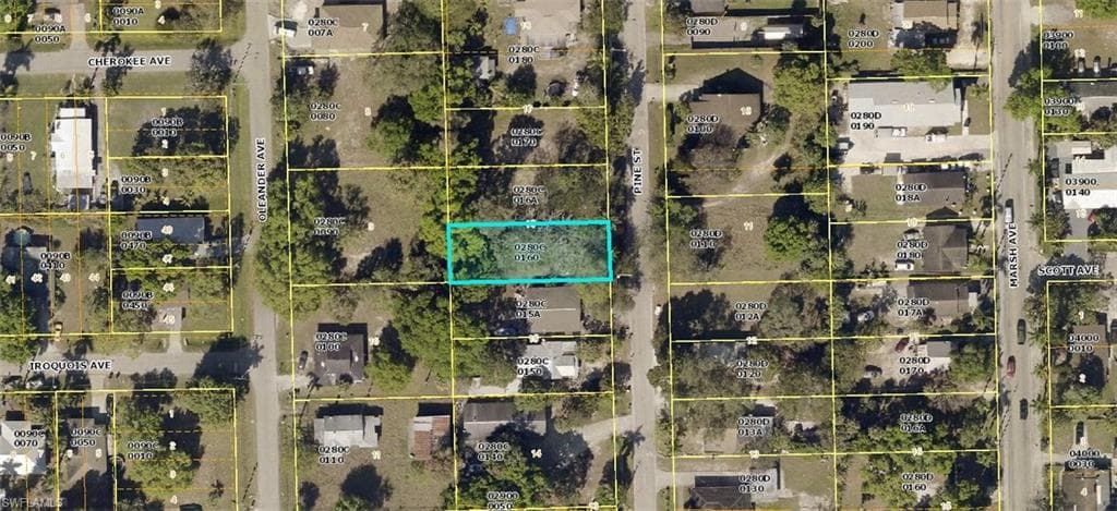 728 Pine ST FORT MYERS, FL 33916