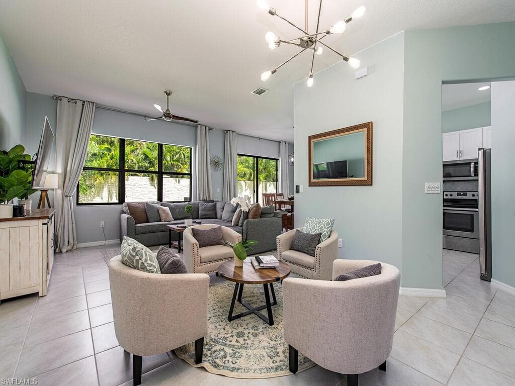 8813 Madrid CIR NAPLES, FL 34104