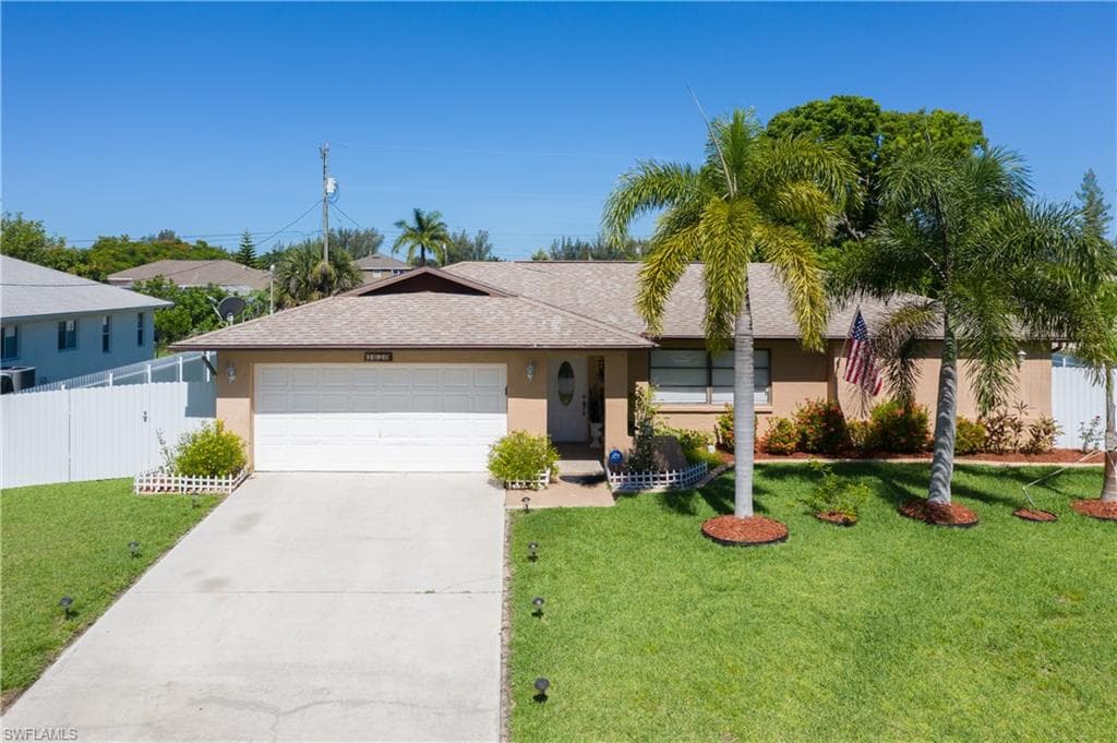 2620 SW 2nd CT CAPE CORAL, FL 33914
