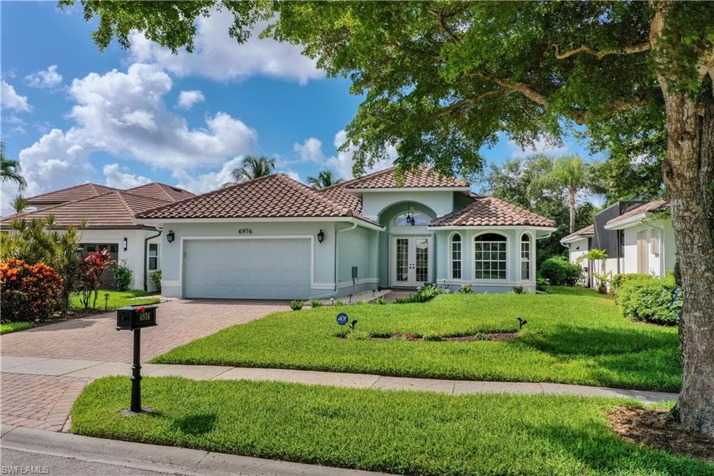 6976 Mauna Loa LN NAPLES, FL 34113