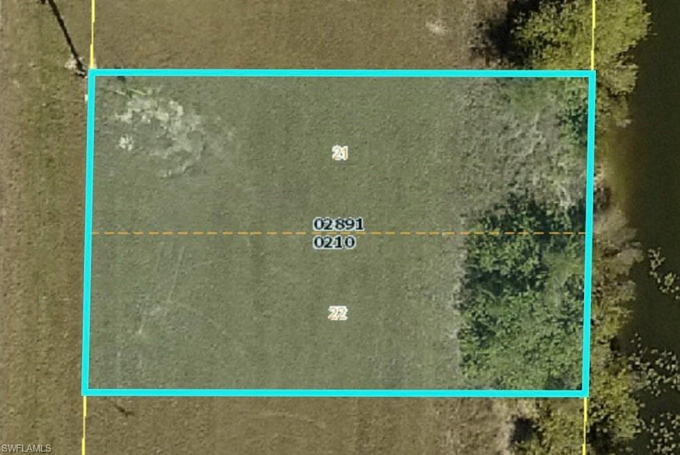 1135 NW 9th PL CAPE CORAL, FL 33993