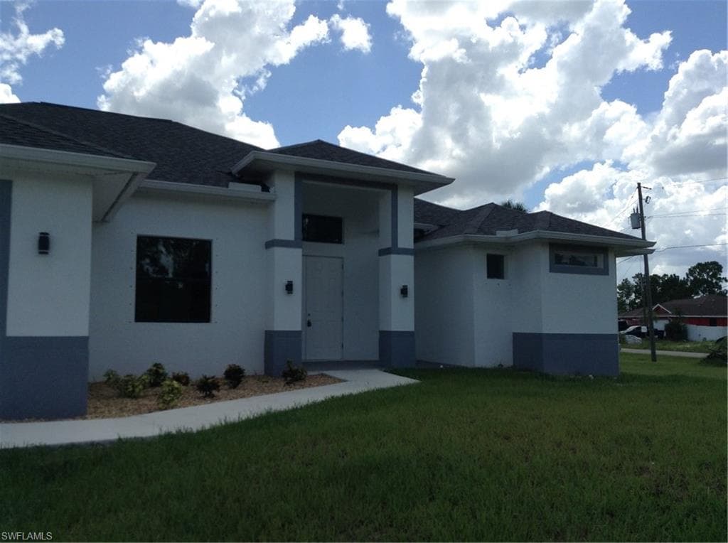 1129 Capp AVE LEHIGH ACRES, FL 33971