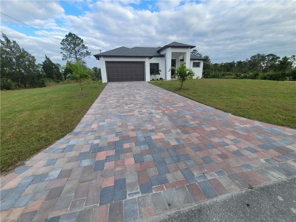 1116 Poinsettia AVE LEHIGH ACRES, FL 33972
