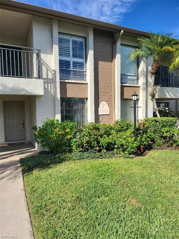 1232 Commonwealth CIR P-102 NAPLES, FL 34116