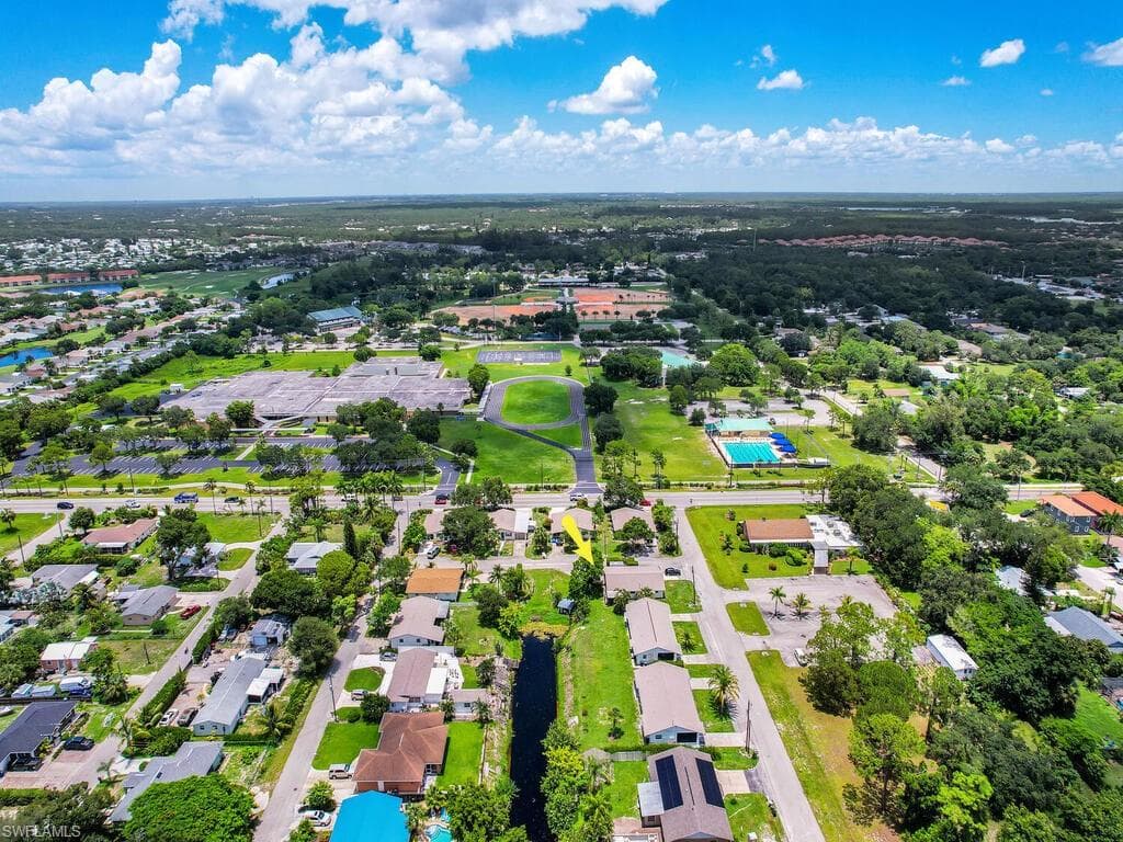 27020 Williams RD 5 BONITA SPRINGS, FL 34135