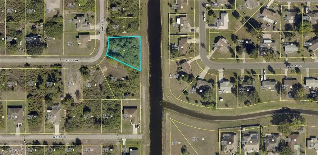 1007 Anita AVE S LEHIGH ACRES, FL 33976