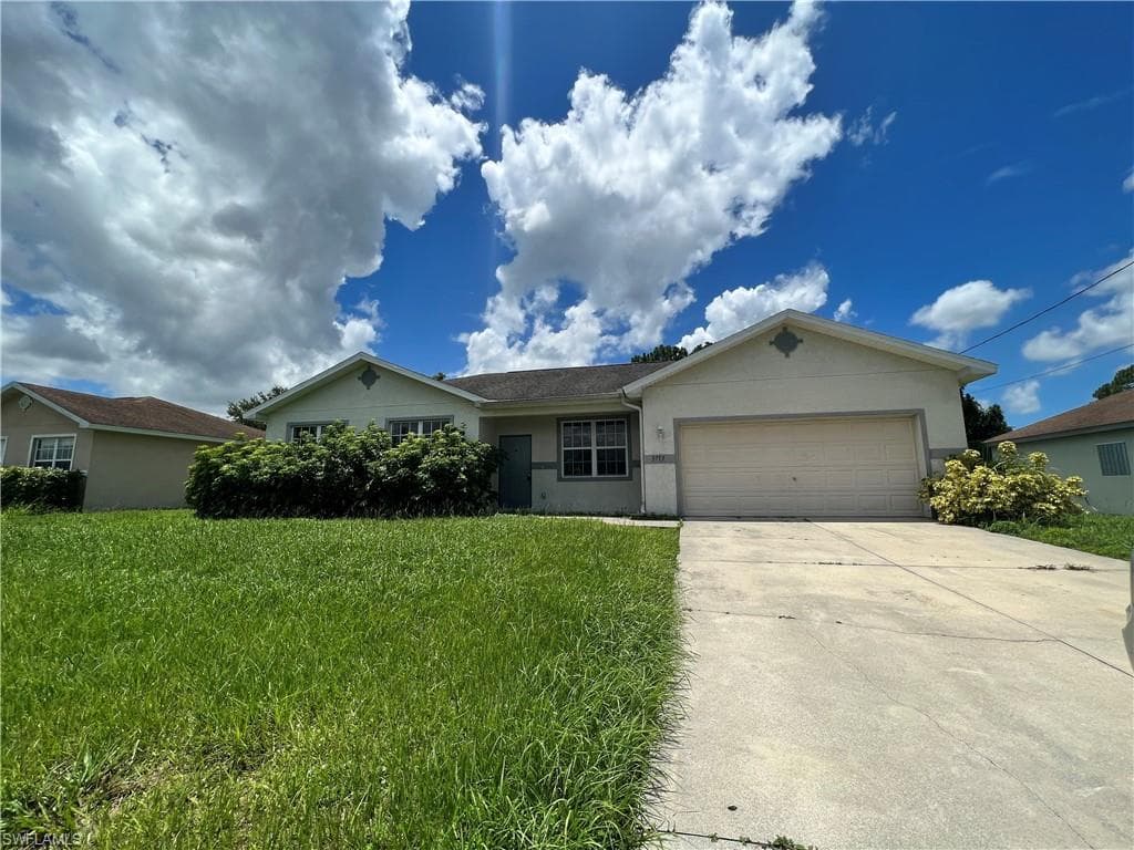 3713 19th ST SW LEHIGH ACRES, FL 33976