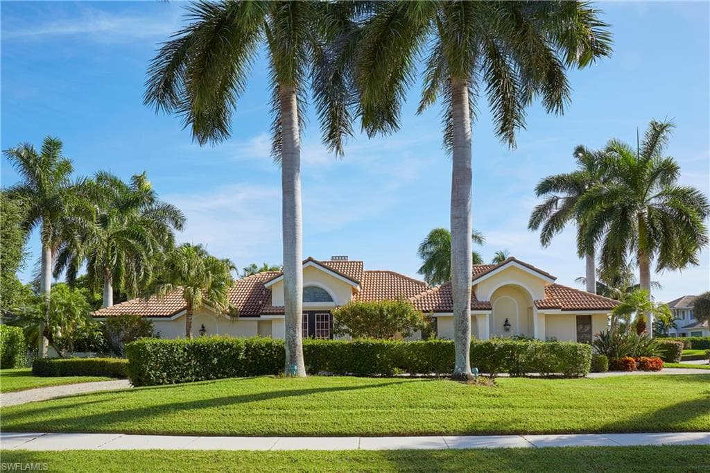 579 Neapolitan WAY NAPLES, FL 34103