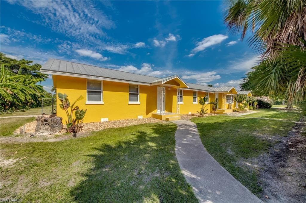 109 Center RD FORT MYERS, FL 33907