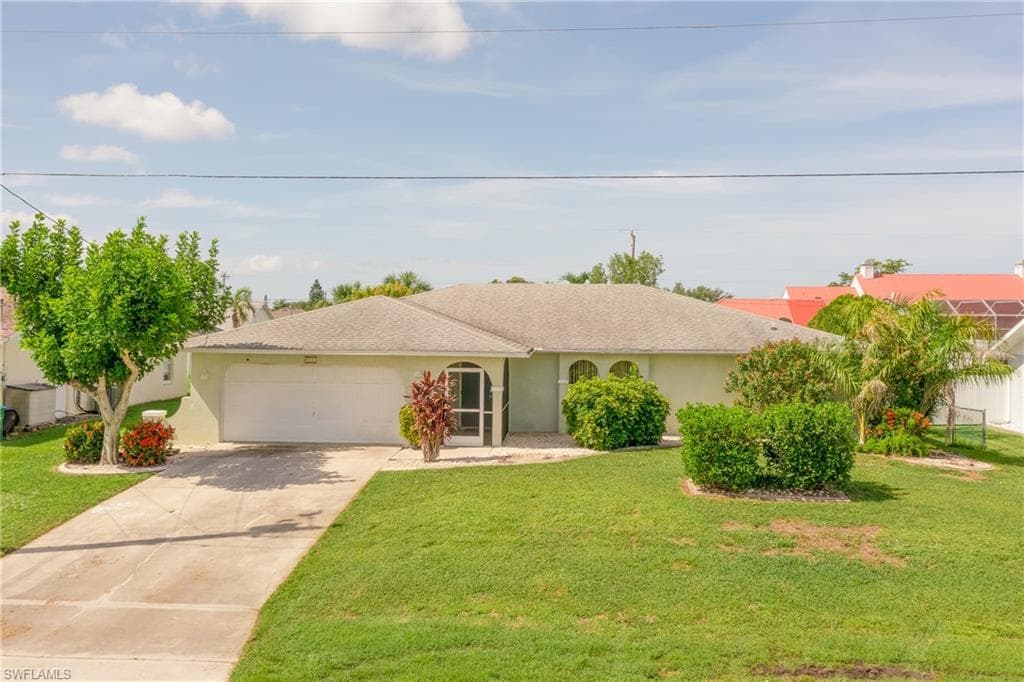 118 SW 10th TER CAPE CORAL, FL 33991