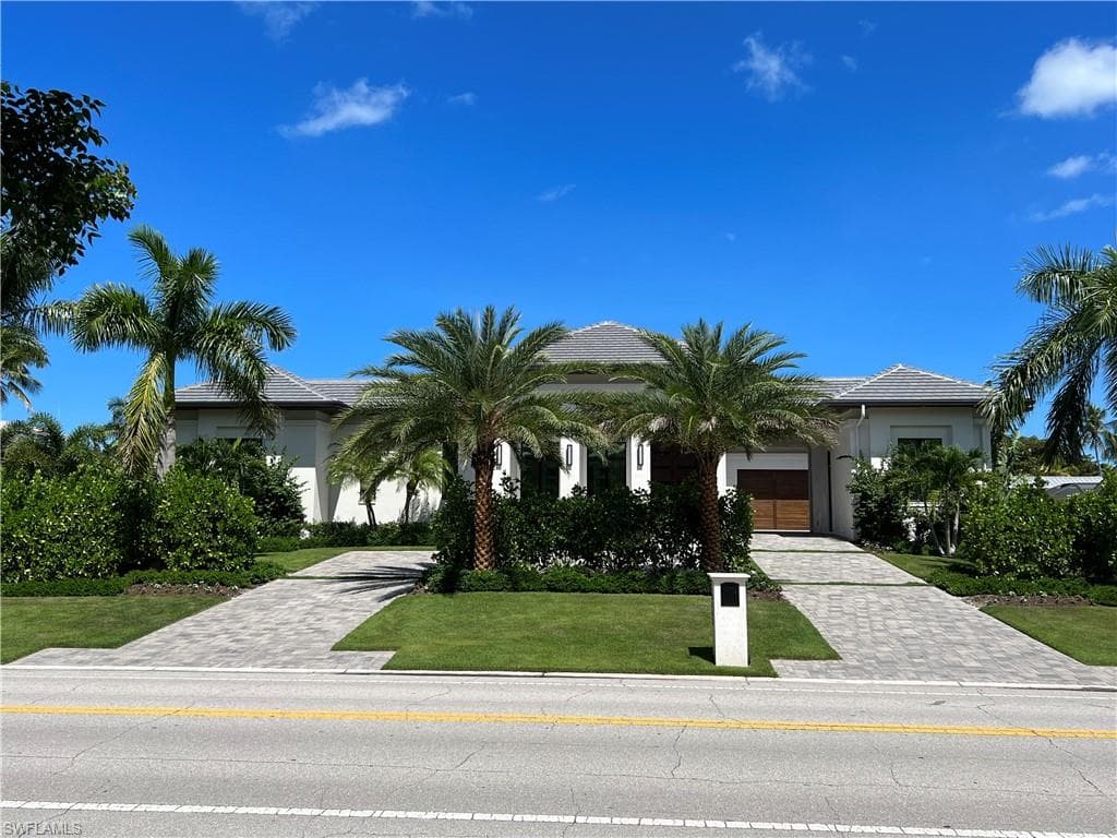 4511 Crayton RD NAPLES, FL 34103