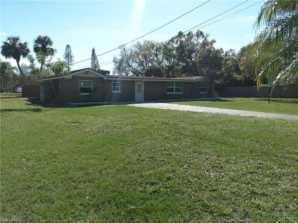235 Clark ST Left Side #1 NORTH FORT MYERS, FL 33903