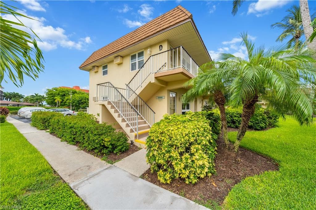 240 N COLLIER BLVD D-1 MARCO ISLAND, FL 34145
