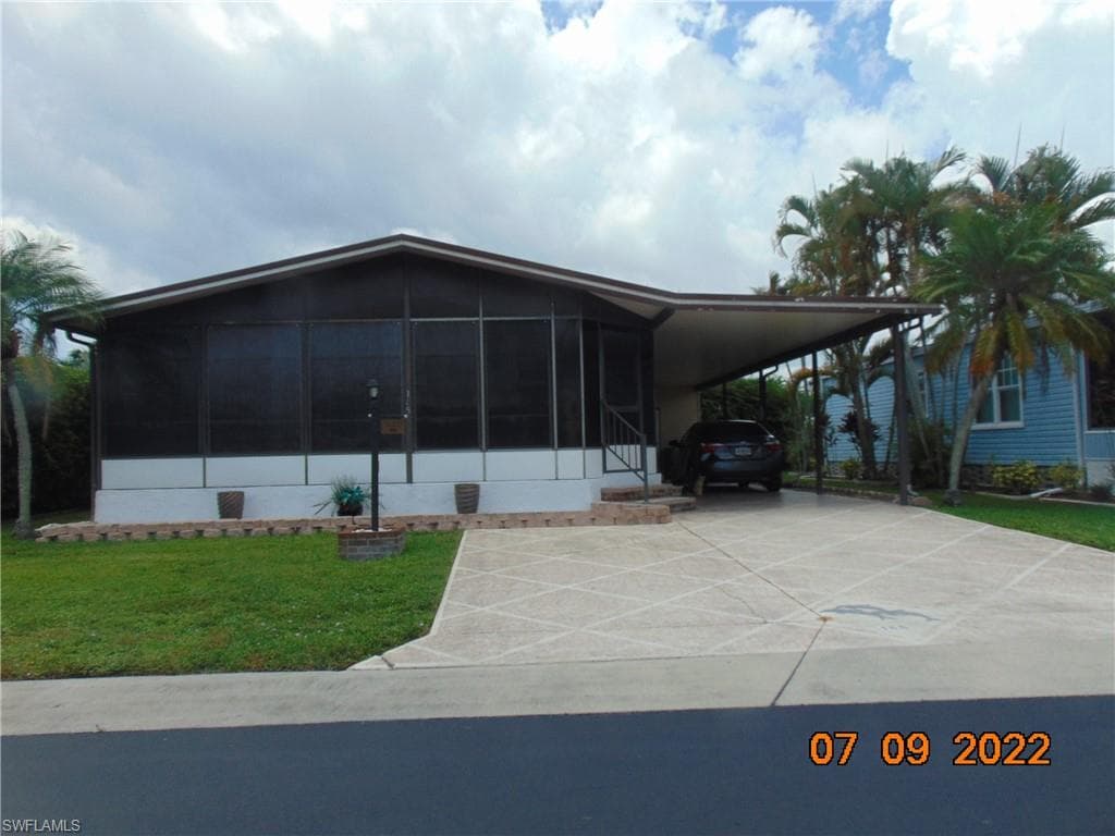 165 Oceans BLVD 165 NAPLES, FL 34104
