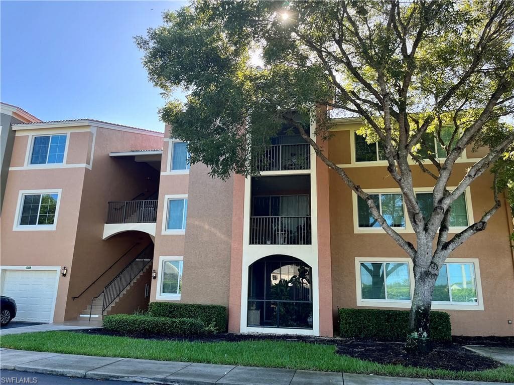 1105 Reserve CT 206 NAPLES, FL 34105