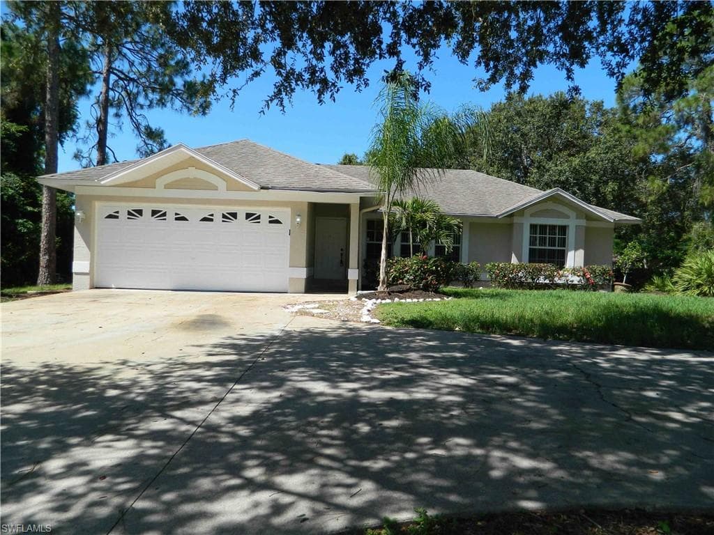 18402 Rosewood RD FORT MYERS, FL 33967