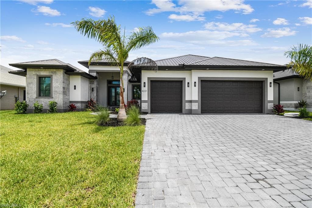 4221 SW 25th PL CAPE CORAL, FL 33914