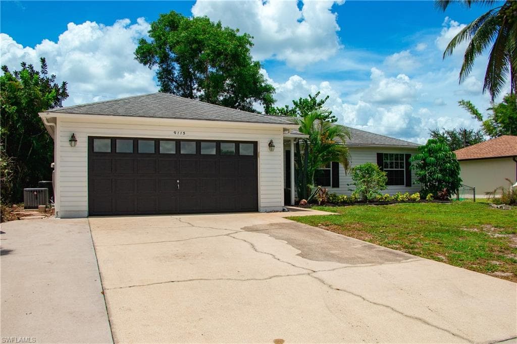 9115 CYPRESS DR N FORT MYERS, FL 33967