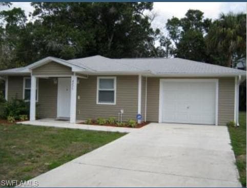 4275 Woodside AVE FORT MYERS, FL 33905