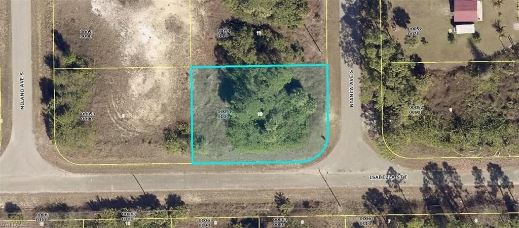 724 Bianca AVE S LEHIGH ACRES, FL 33974