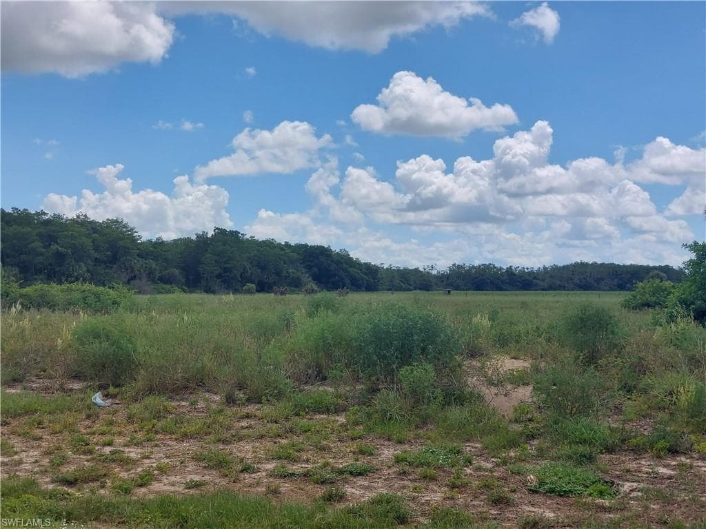 8107 N Salem CT LABELLE, FL 33935