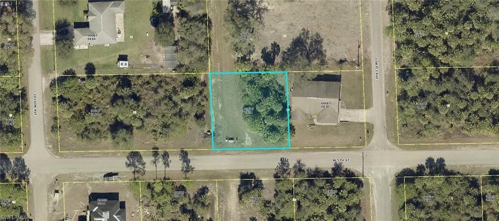 302 W 5th ST LEHIGH ACRES, FL 33972