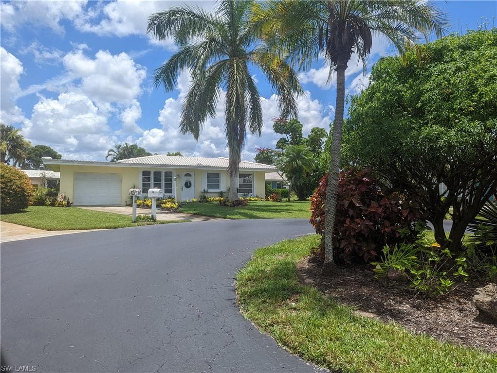 50 Hilo CT 50 NAPLES, FL 34112