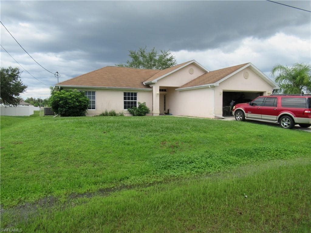 109 NW 14th ST CAPE CORAL, FL 33993