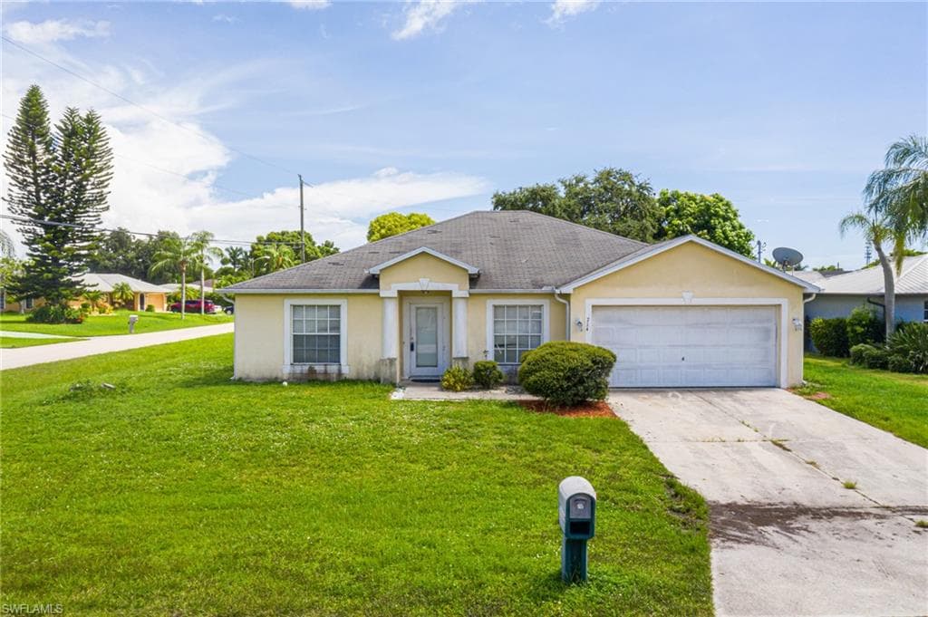 714 SE 35th TER CAPE CORAL, FL 33904