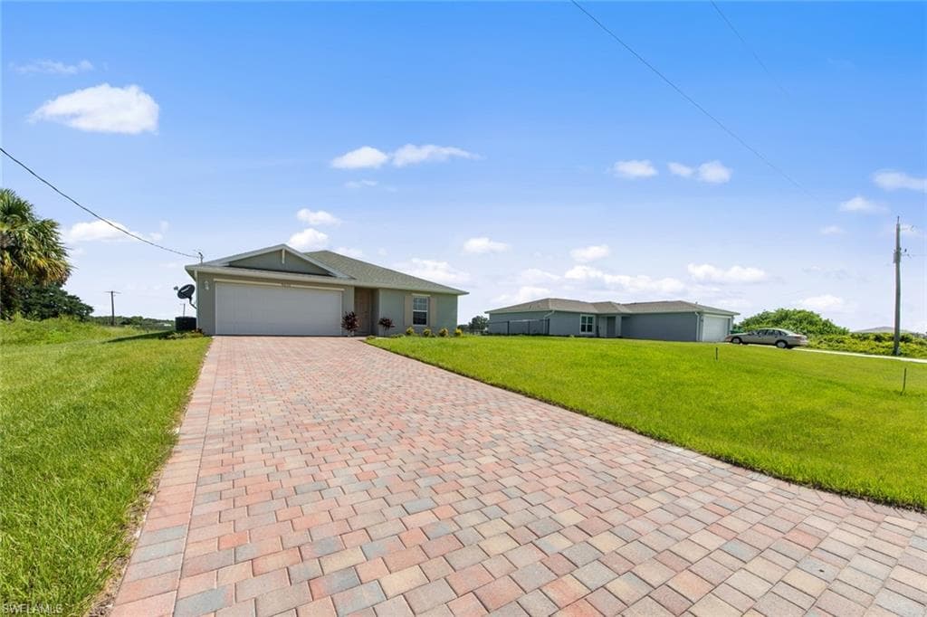9035 Lamkin CIR LABELLE, FL 33935