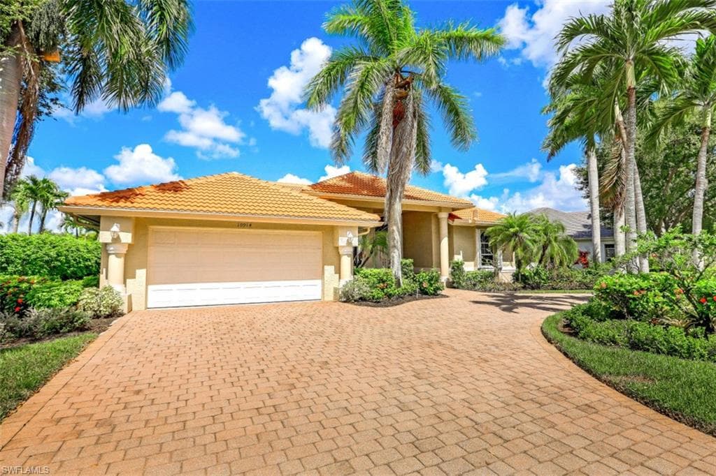 10914 Phoenix WAY NAPLES, FL 34119