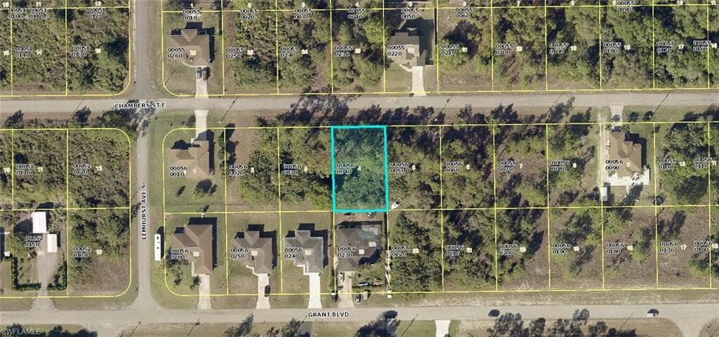 746 Chambers ST E LEHIGH ACRES, FL 33974